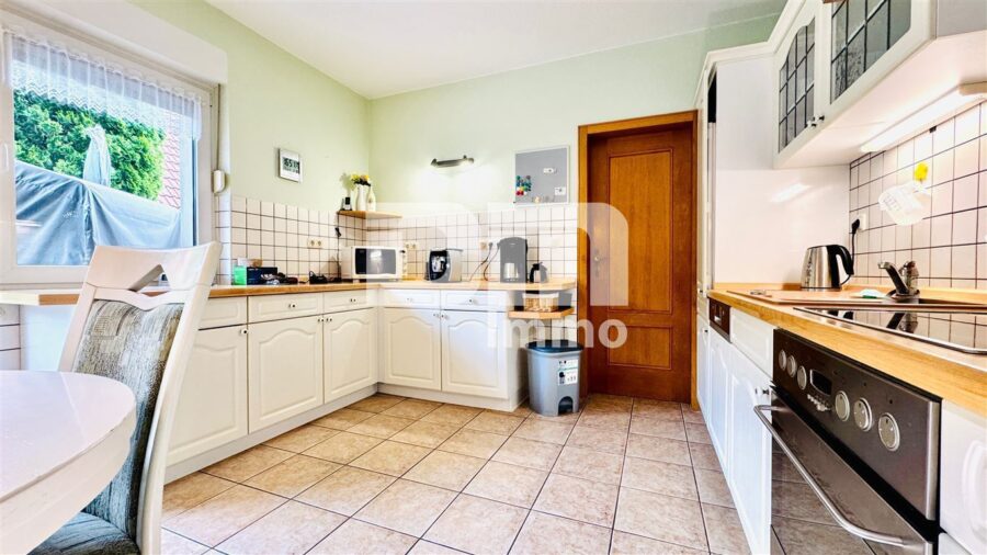 (Re)serviert!!!Hochwertiges 1-2 Familienhaus mit Nebengebäude in begehrter Lage mit vielen Extras - EG Offener Küchenbereich / Zugang Terrasse